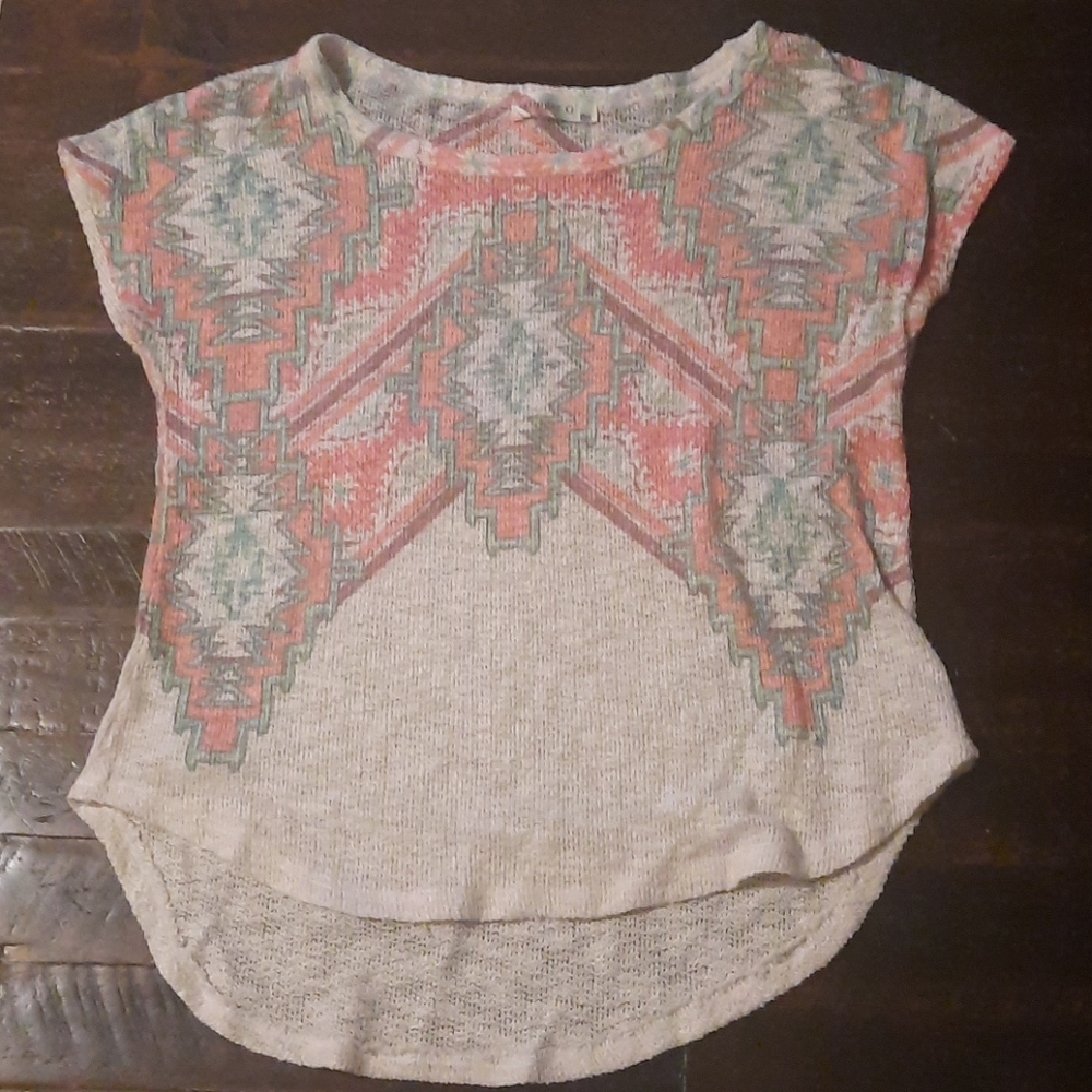 Pastel‎ knit top